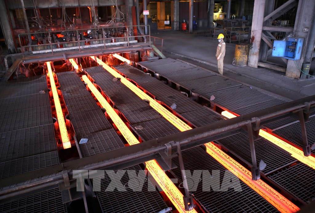 Giá thép giảm theo giá nguyên vật liệu