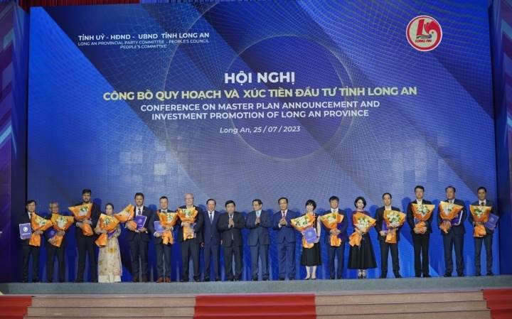 SGT: UBND tỉnh Long An ký thỏa thuận hợp tác với SAIGONTEL