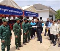 Tỉnh trưởng tỉnh Kampong Thom, Vương quốc Campuchia thăm các công ty cao su