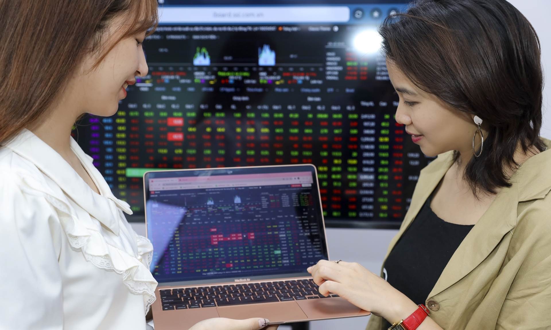 AI NEWS - Nền tảng tin tức chứng khoán