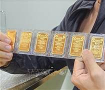 Giá vàng trưa 28/4 giảm mạnh, mất mốc 120 triệu đồng/lượng
