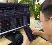 Nhà đầu tư chứng khoán nên ‘ứng biến’ thế nào trước tiềm ẩn rủi ro địa chính trị thế giới?