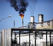 Giá dầu vẫn dưới ngưỡng 70 USD/thùng khi thị trường dõi theo quyết định của OPEC+
