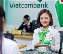 VCB: Vietcombank báo lãi lớn, giữ vững vị trí quán quân toàn ngành