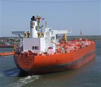 Hành trình lắt léo của một tàu chở dầu bị trừng phạt