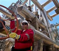 Dầu mỏ Venezuela: Miếng bánh hấp dẫn nhưng đầy thách thức với doanh nghiệp Mỹ