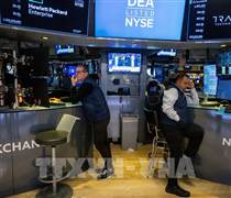 S&P 500 lần đầu chạm mốc lịch sử 7.000 điểm