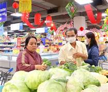 Thị trường hàng hoá ngày Mùng 1 Tết: Hàng hóa dồi dào, giá cả ổn định