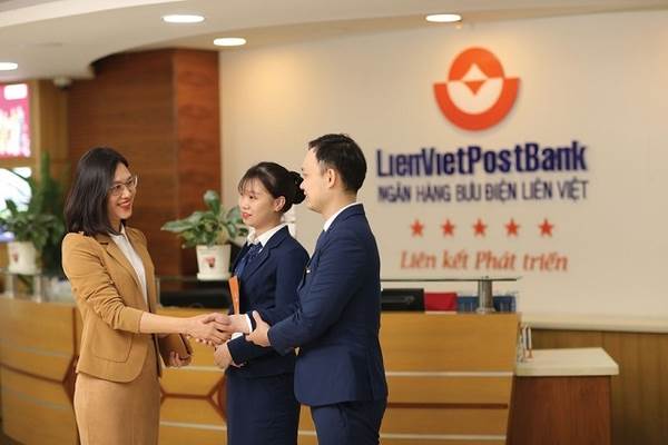 LPB: Hơn 20 triệu cổ phiếu LPB được thỏa thuận giá 27.400 đồ