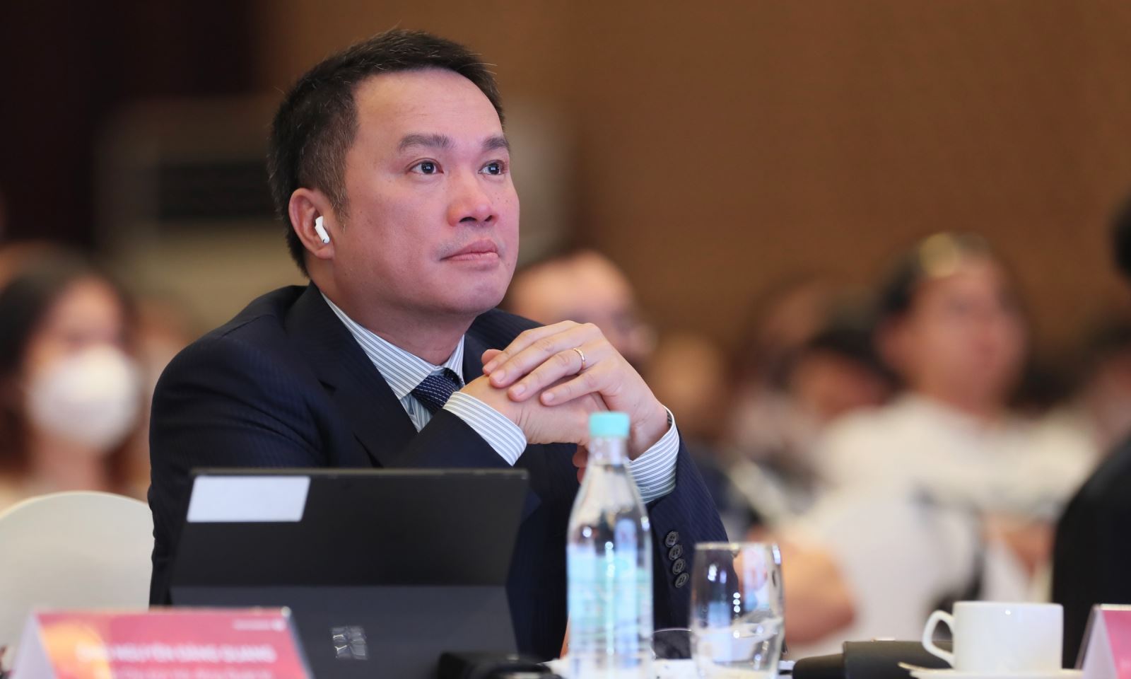 TCB: Ông Hồ Hùng Anh - Techcombank thận trọng