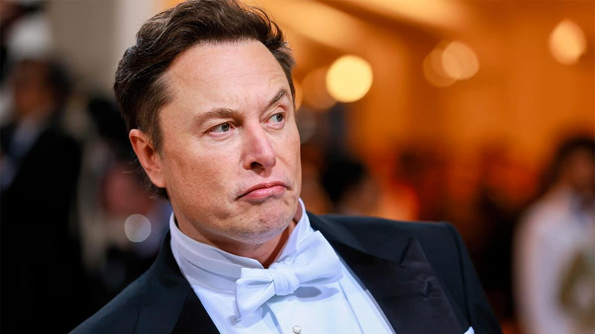 Tỷ phú với “bộ óc điên rồ” Elon Musk thẳng thắn: Người giàu vẫn mãi giàu  còn người nghèo thì chật vật vì quên 1 THỨ sẽ giúp thay đổi số phận