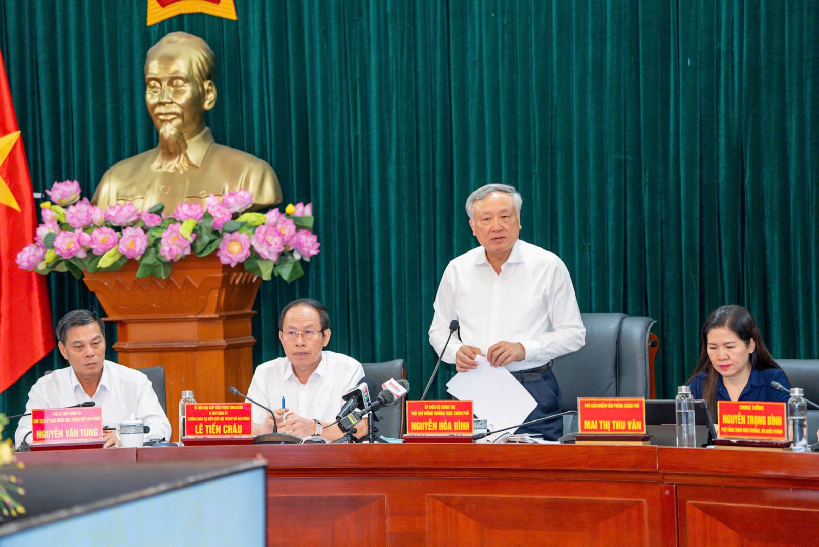 AI NEWS - Nền tảng tin tức chứng khoán