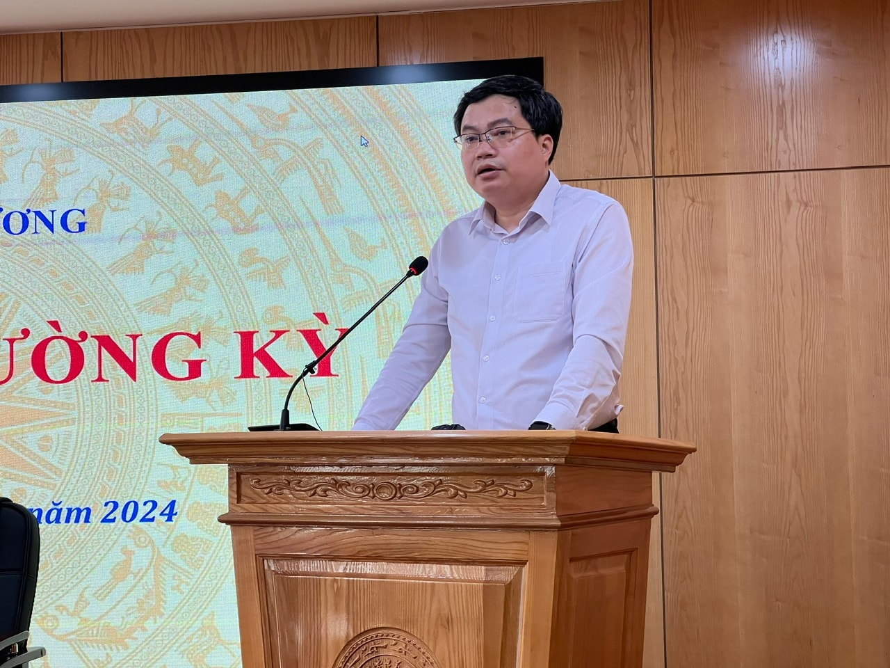 AI NEWS - Nền tảng tin tức chứng khoán