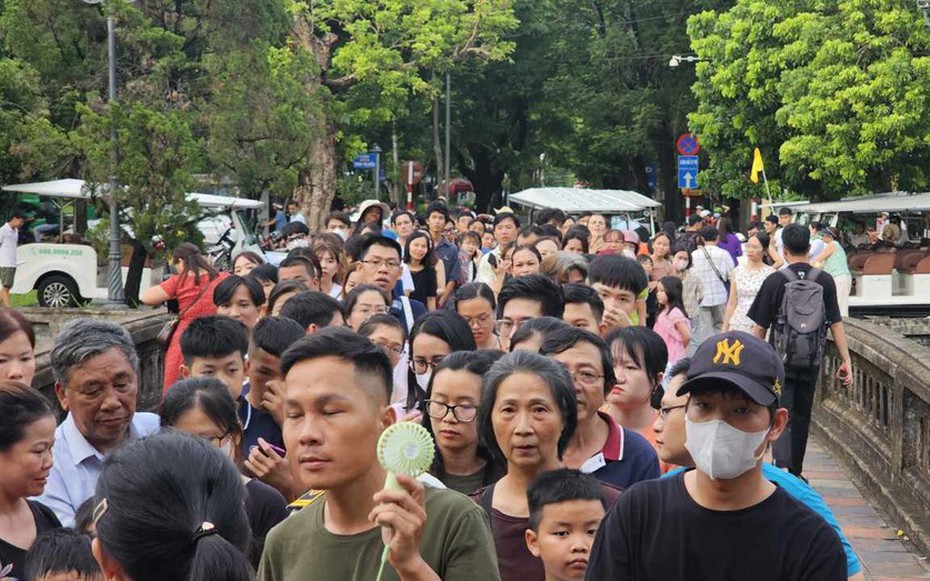 AI NEWS - Nền tảng tin tức chứng khoán
