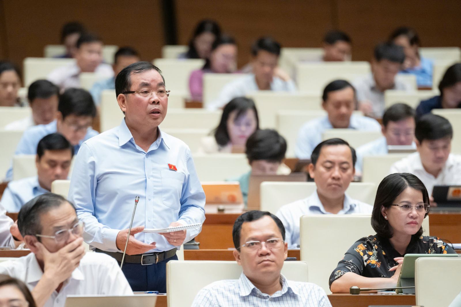 AI NEWS - Nền tảng tin tức chứng khoán