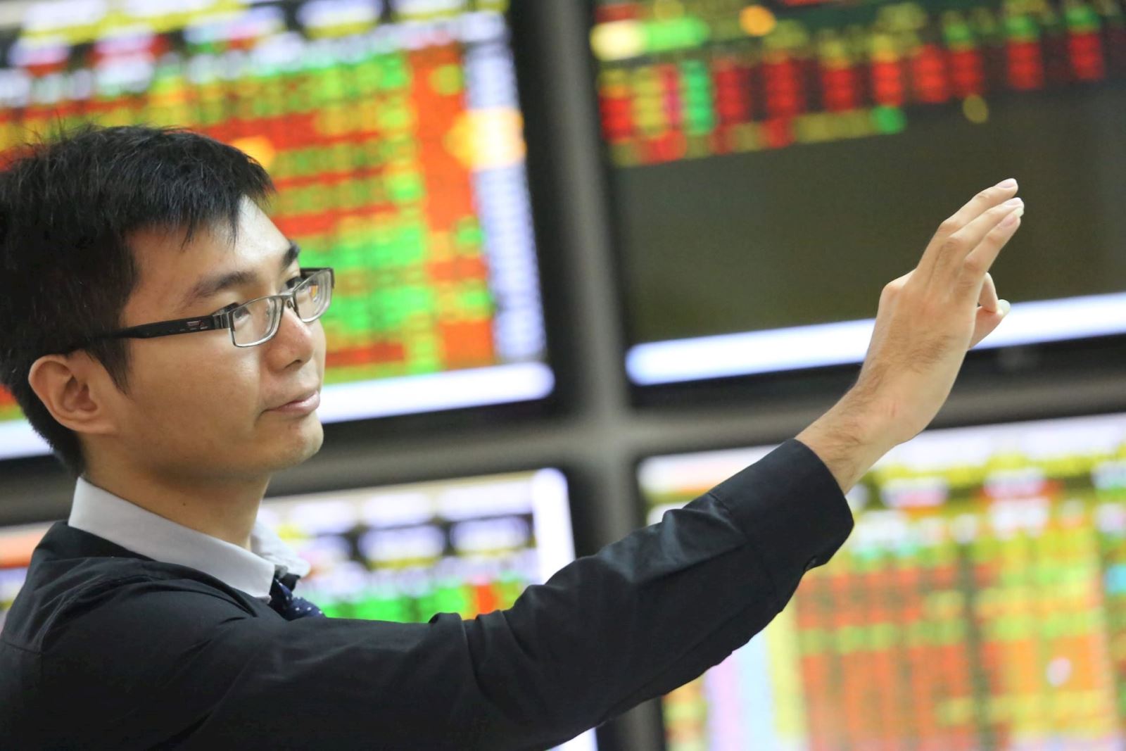 AI NEWS - Nền tảng tin tức chứng khoán
