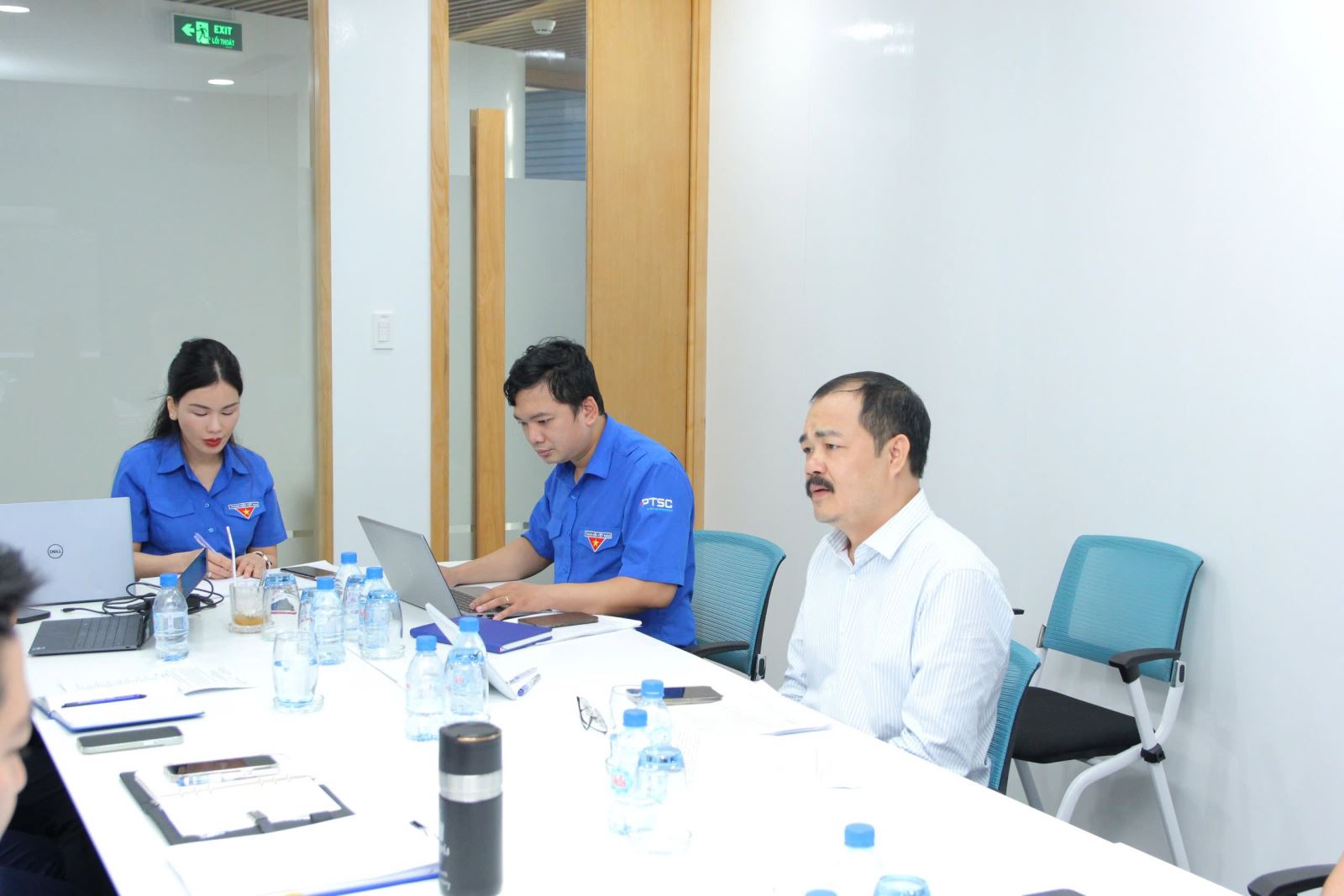 AI NEWS - Nền tảng tin tức chứng khoán