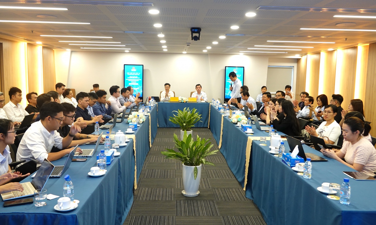 AI NEWS - Nền tảng tin tức chứng khoán
