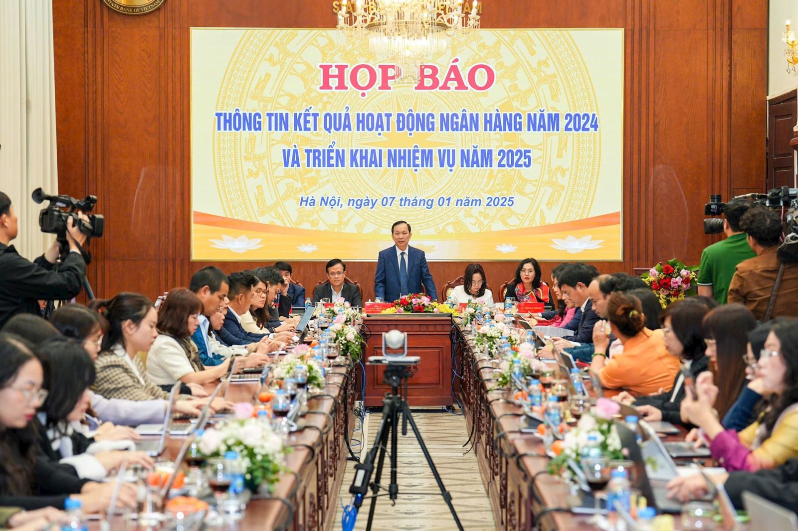 AI NEWS - Nền tảng tin tức chứng khoán