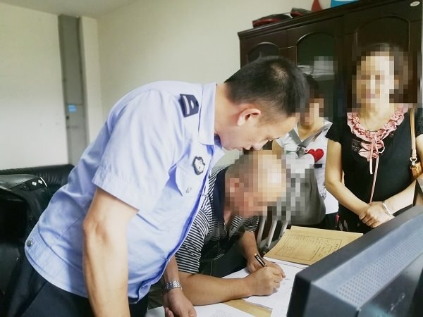 AI NEWS - Nền tảng tin tức chứng khoán