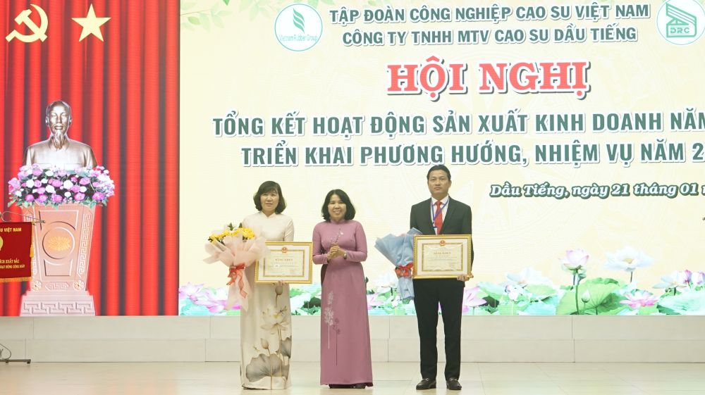 AI NEWS - Nền tảng tin tức chứng khoán