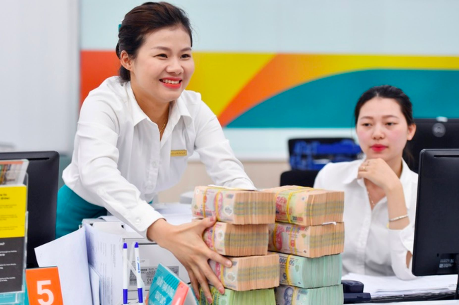 AI NEWS - Nền tảng tin tức chứng khoán