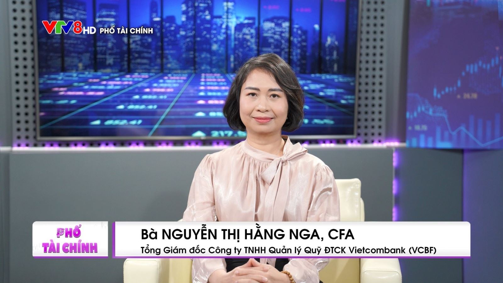 anh can ba nga
