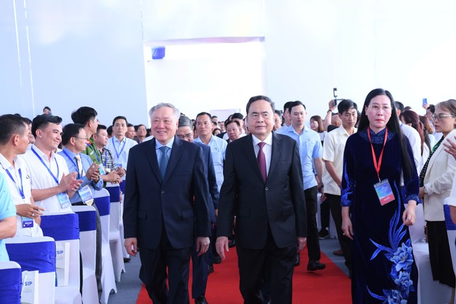 AI NEWS - Nền tảng tin tức chứng khoán