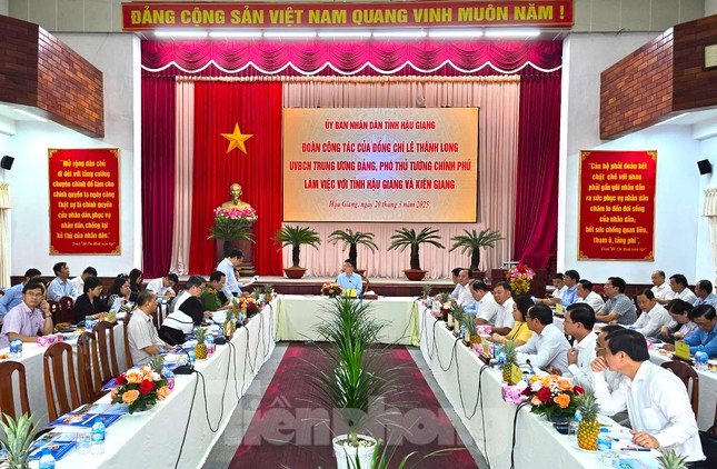 AI NEWS - Nền tảng tin tức chứng khoán