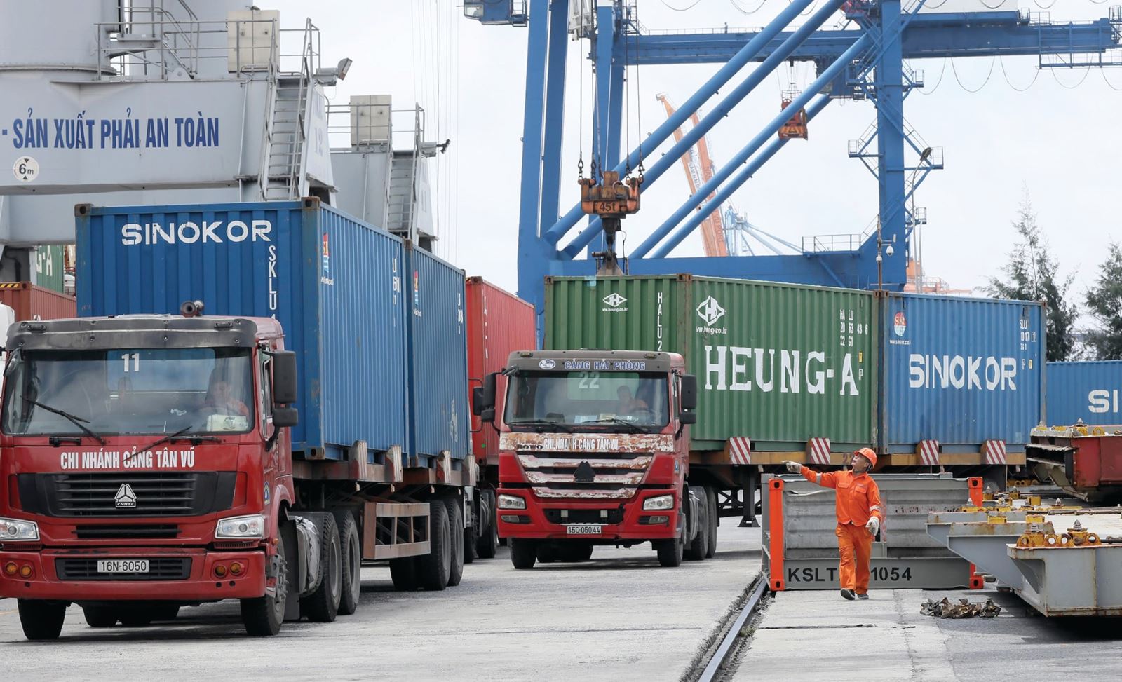 Xu hướng dịch chuyển chuỗi cung ứng khỏi Trung Quốc: Cơ hội và thách thức cho doanh nghiệp Việt Nam