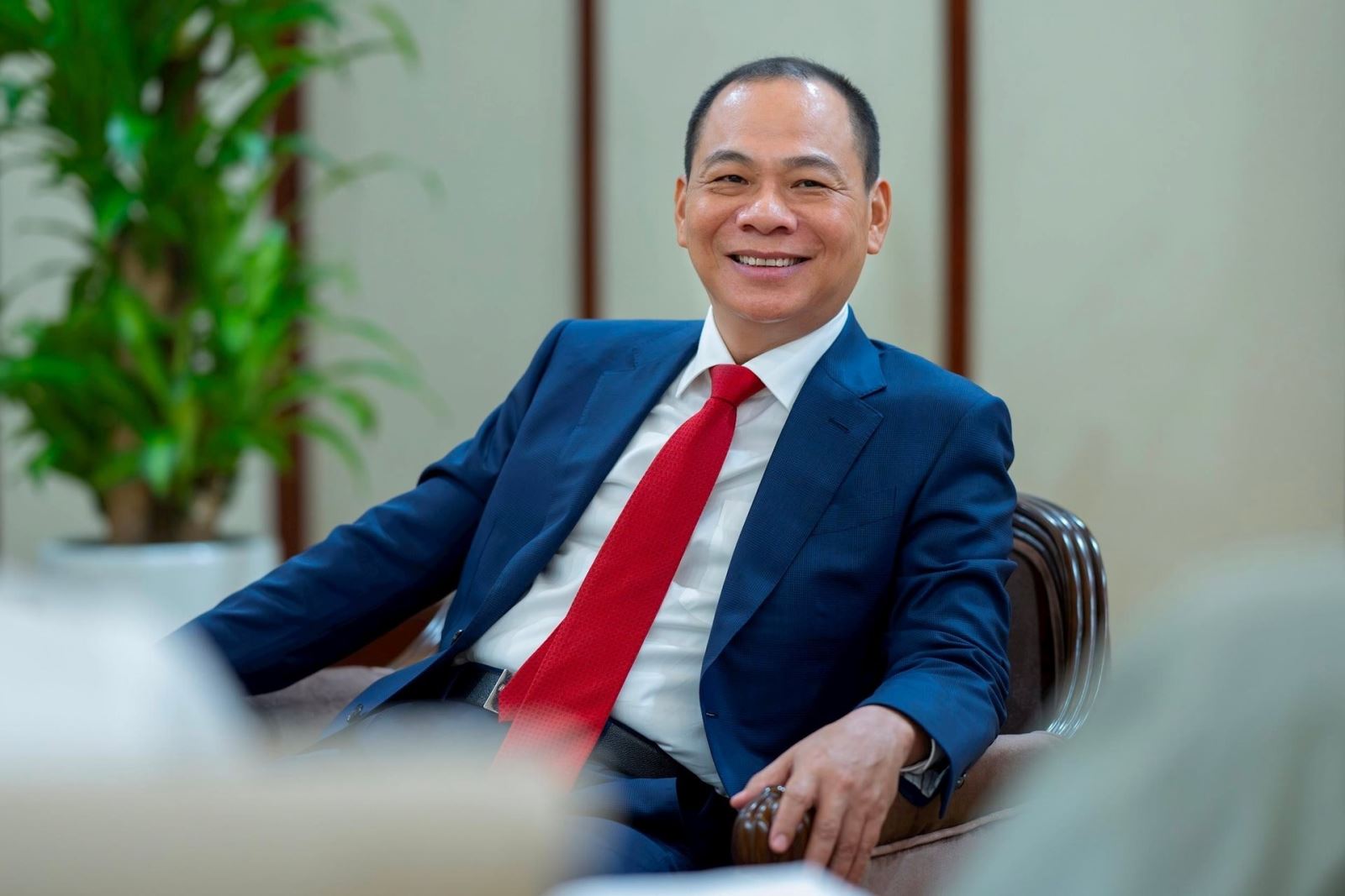 240612 chu tich pham nhat vuong tra loi phong van bloomberg 28