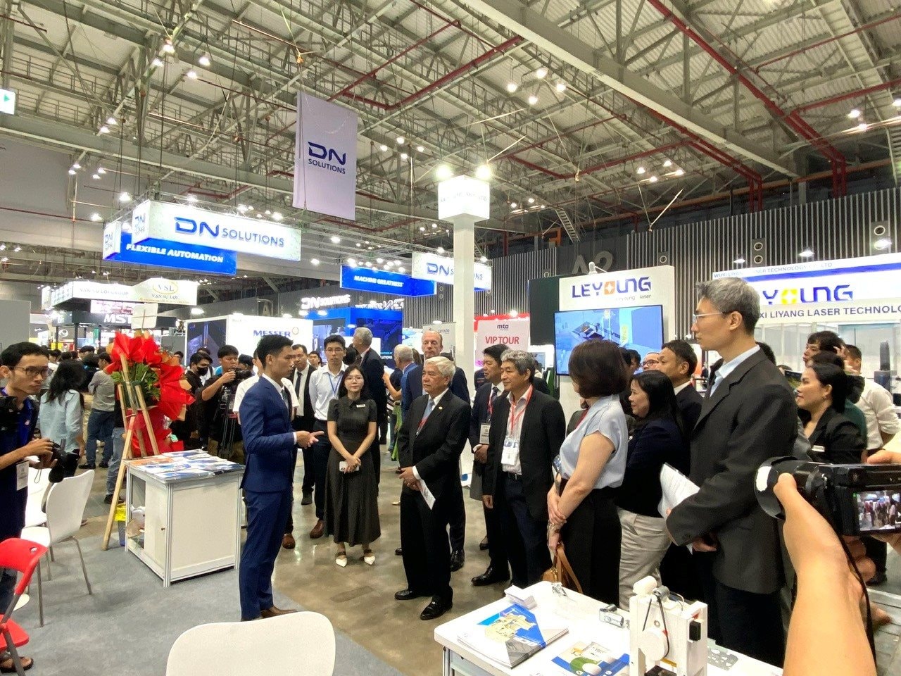 AI NEWS - Nền tảng tin tức chứng khoán