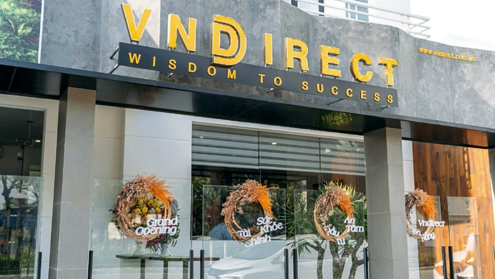 vndirect ket noi giao dich tro lai voi 2 san hose va hnx ddk