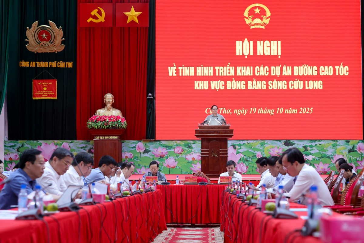 AI NEWS - Nền tảng tin tức chứng khoán