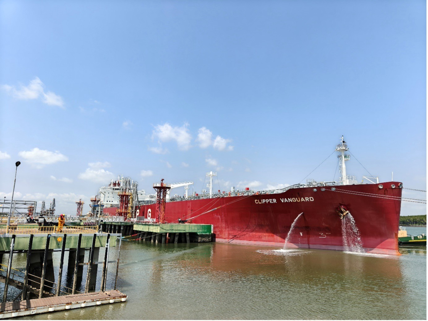 Nguồn mới cung ứng hơn 40.000 tấn khí dầu mỏ hóa lỏng cho Việt Nam