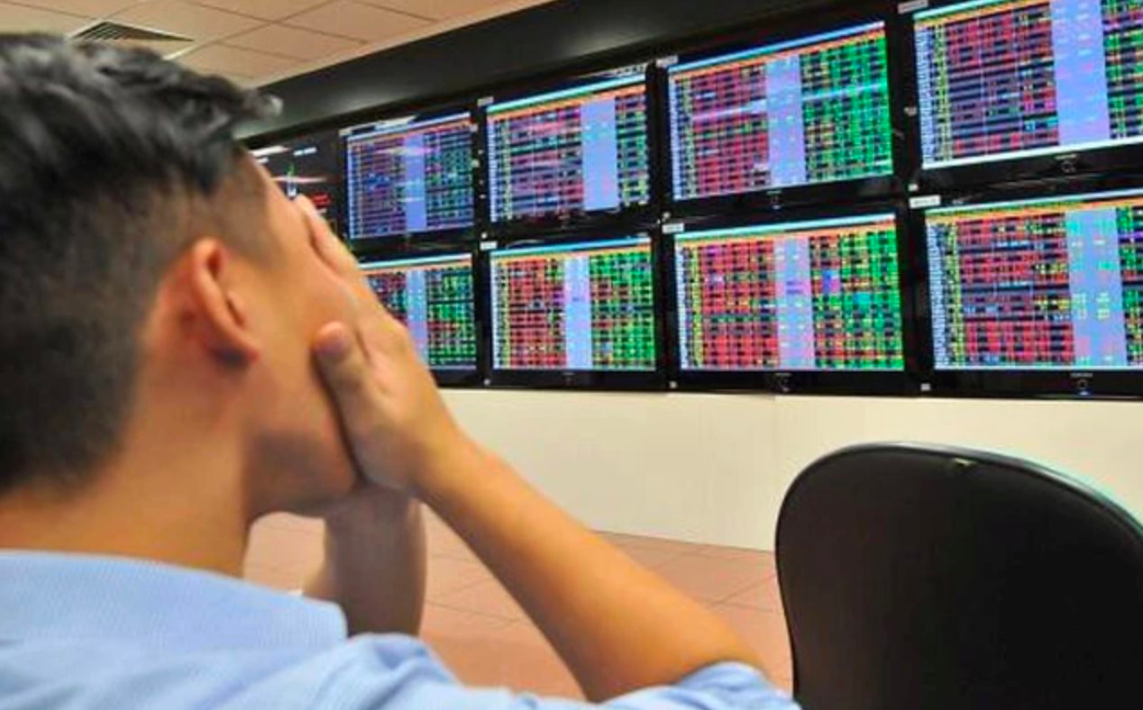VN-Index có thể "lùi" về vùng 1.570 - 1.580 điểm?