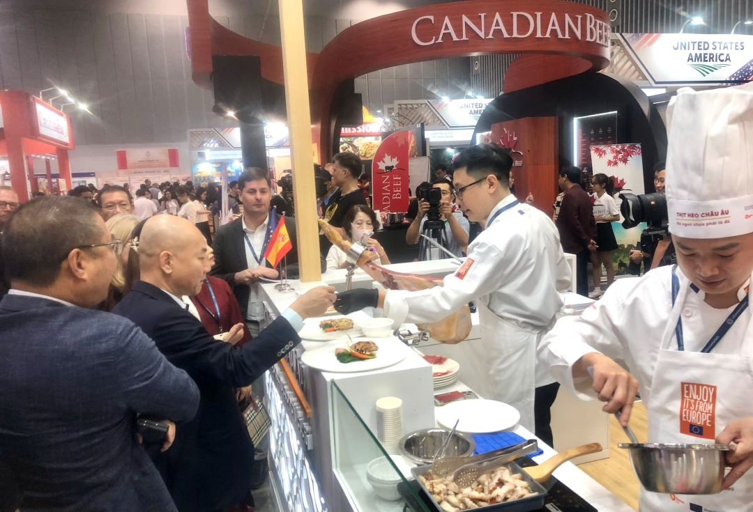 Hàng trăm doanh nghiệp thực phẩm ngoại mở rộng kinh doanh tại Việt Nam