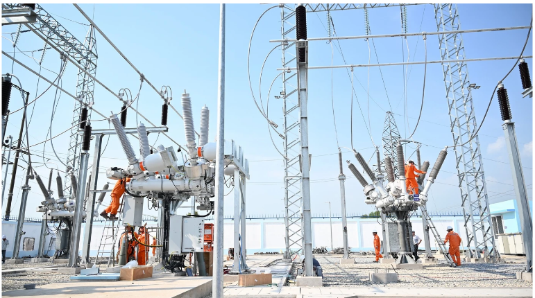 Tháo gỡ rào cản thủ tục đầu tư để đảm bảo điện mùa khô khu vực miền Nam