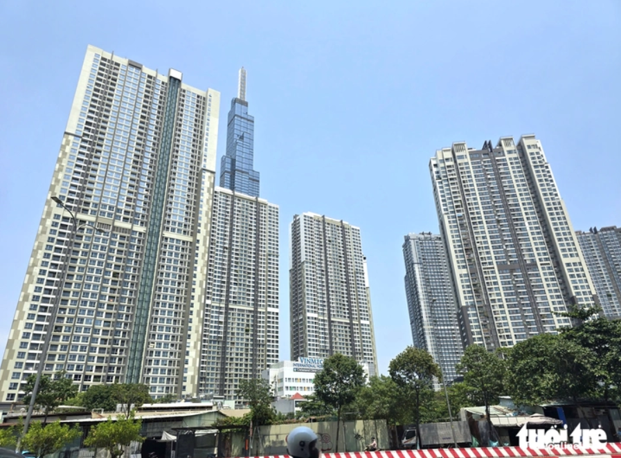 Vì sao giá chung cư TP.HCM duy trì mức cao dù nhà đầu tư bán ra nhiều?