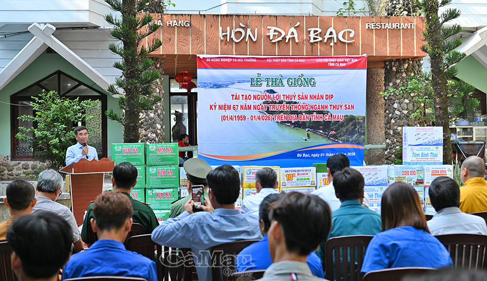 Thả hơn 1,2 triệu con giống tái tạo nguồn lợi thủy sản