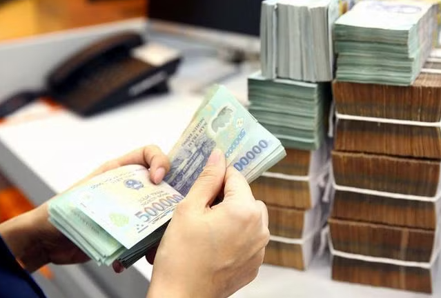 Thu ngân sách tăng chậm lại