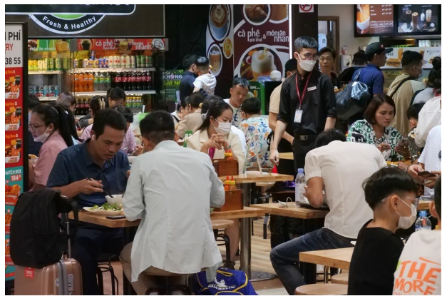 Giá gas lập đỉnh: Phép thử sức chịu đựng của ngành F&B Việt Nam