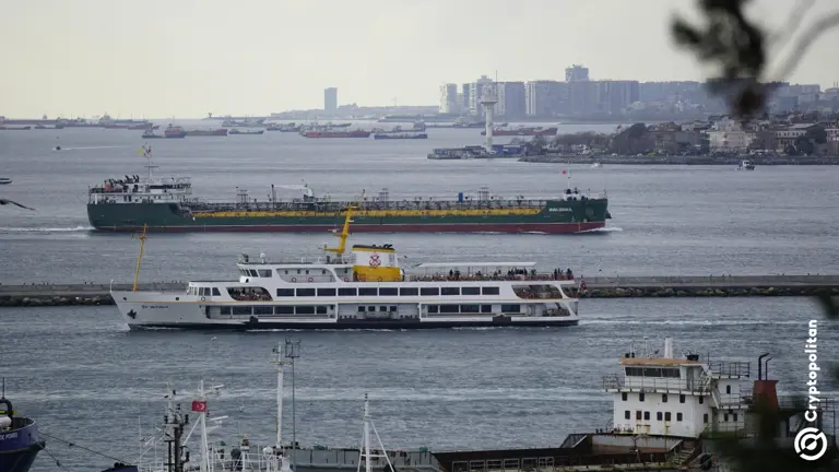 Iran thu phí 1 USD/thùng dầu qua Hormuz, chấp nhận thanh toán bằng nhân dân tệ và tiền số