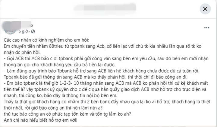 Chật vật đòi lại tiền chuyển khoản nhầm ngân hàng, khách hàng nên làm gì?