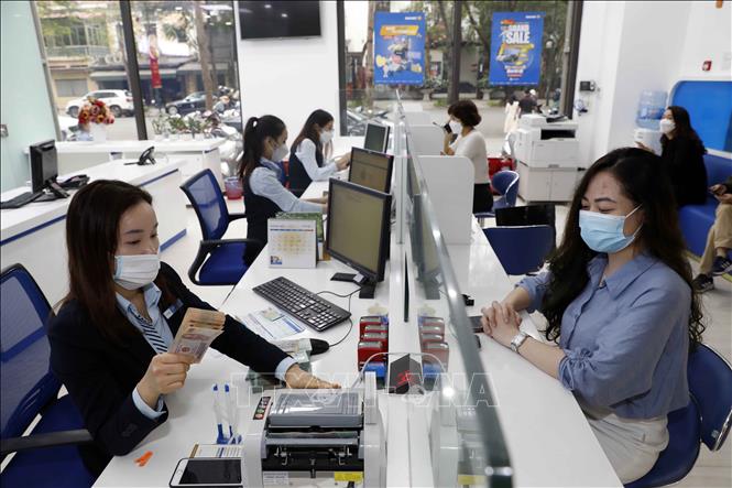 Lãi suất ngân hàng tiếp tục nhích tăng