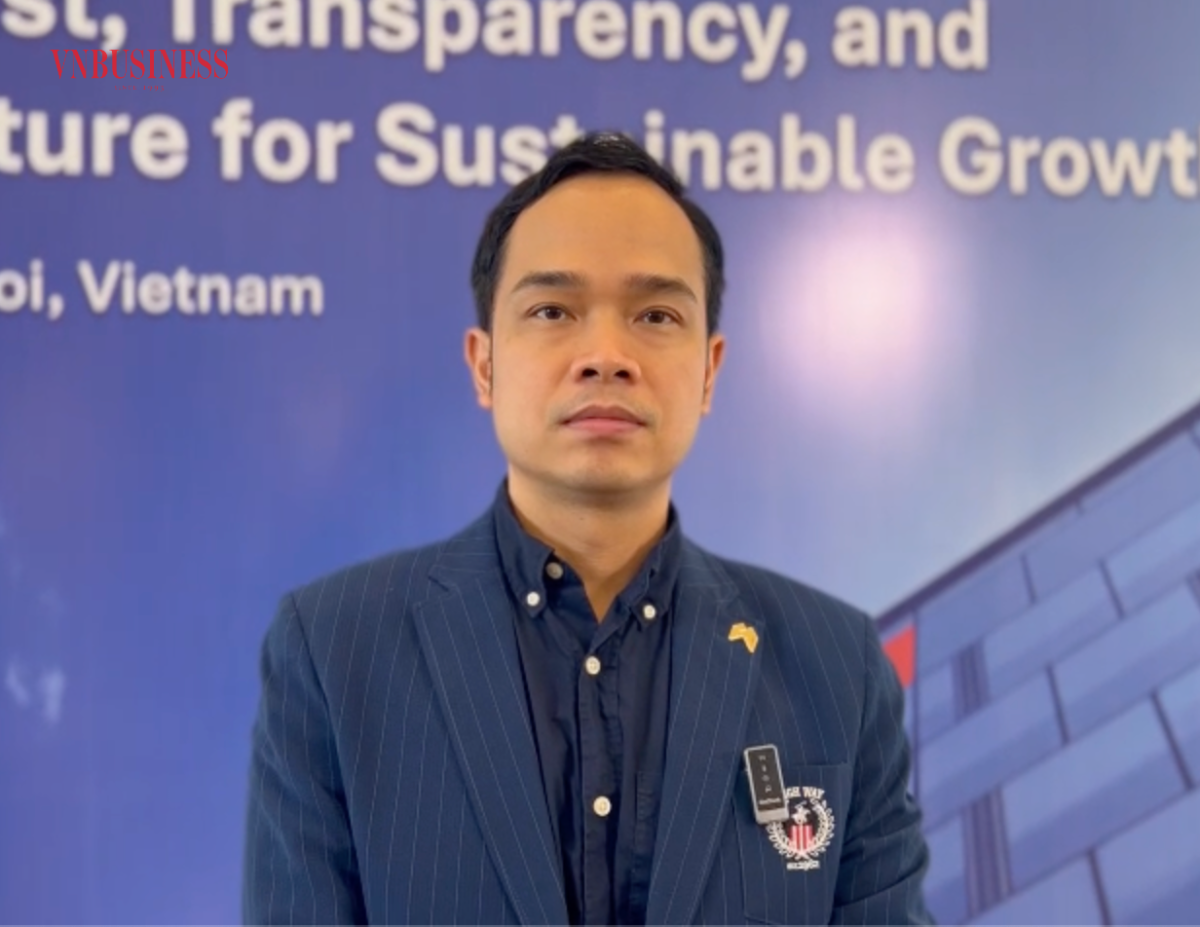 Lãi suất “siết van” thị trường: Định giá cổ phiếu chịu áp lực, nhà đầu tư đừng mải mê săn lợi nhuận