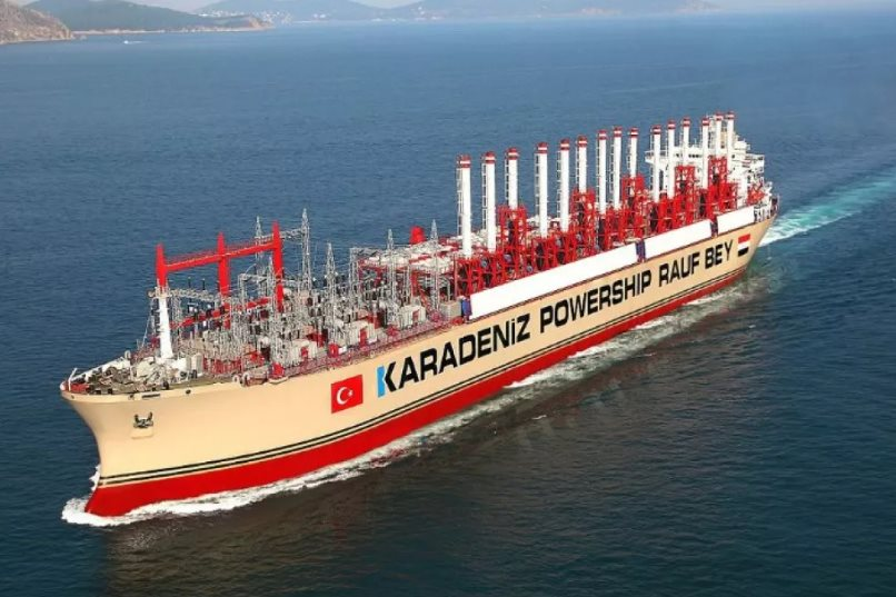 Vừa nhận hơn 700.000 thùng dầu Nga, Cuba lại đón tàu chở nhà máy điện ung dung cập cảng, không phải từ Moscow hay Bắc Kinh