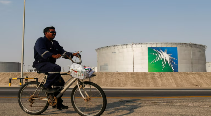 Ả Rập Xê-út tăng giá dầu giao tháng 5 lên mức cao kỷ lục