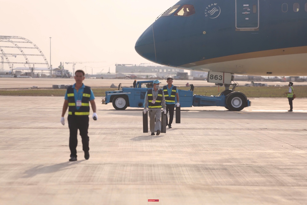 Đề xuất giảm 50% phí cất hạ cánh để hút bay quốc tế về Long Thành