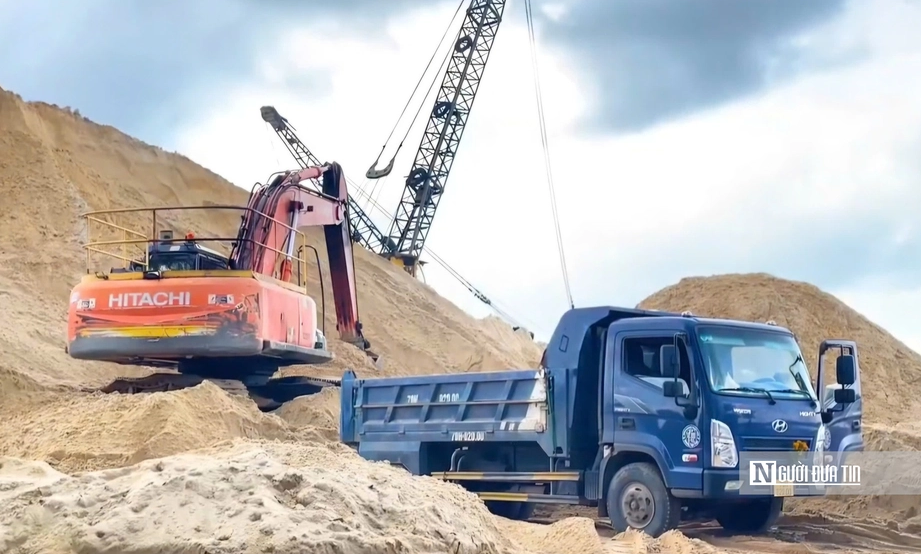 Giá vật liệu xây dựng “leo thang”, áp lực lan từ dân dụng đến đầu tư công